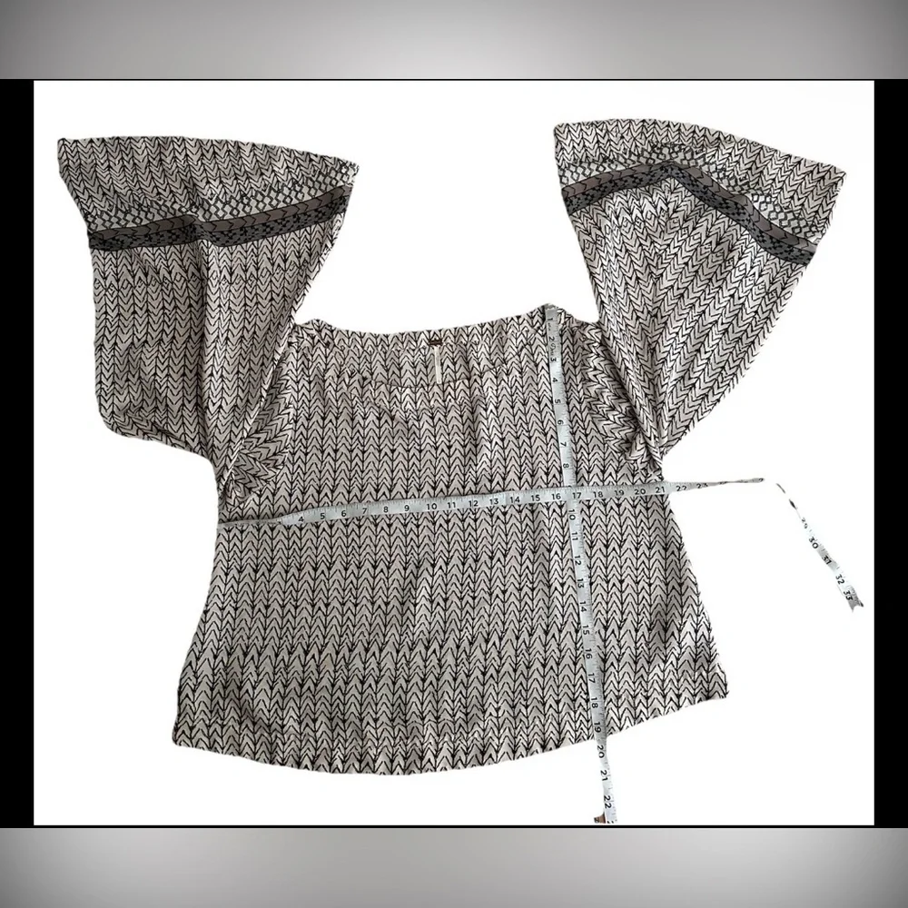 FREE PEOPLE Stars Aligned Bell Sleeve Crop Top long sleeve Boho Chic Large